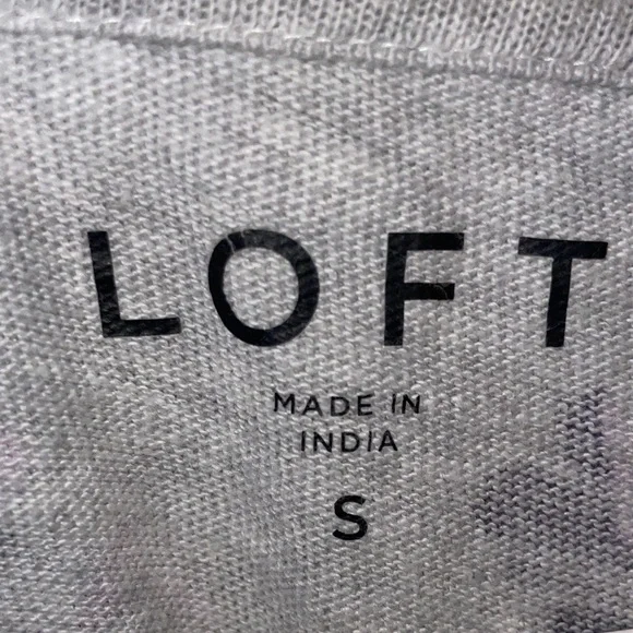 LOFT Gray Floral Short Sleeve Tee - Picture 2 of 6